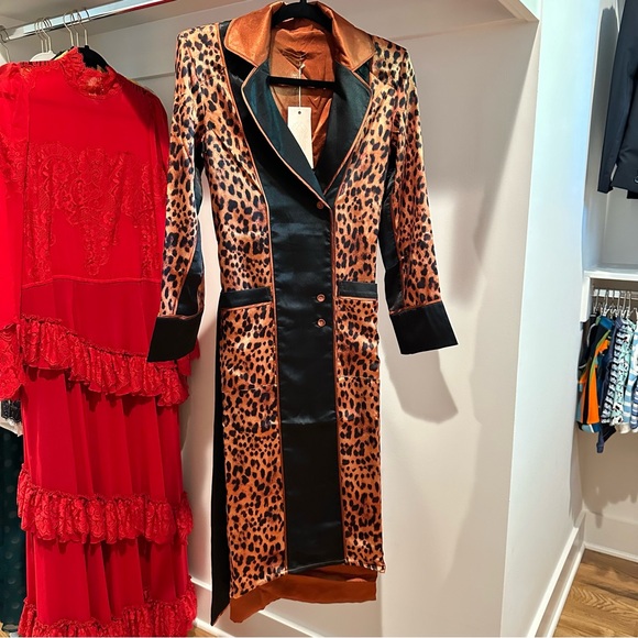 BNWT- We are HAH Solo Robe - Picture 12 of 13